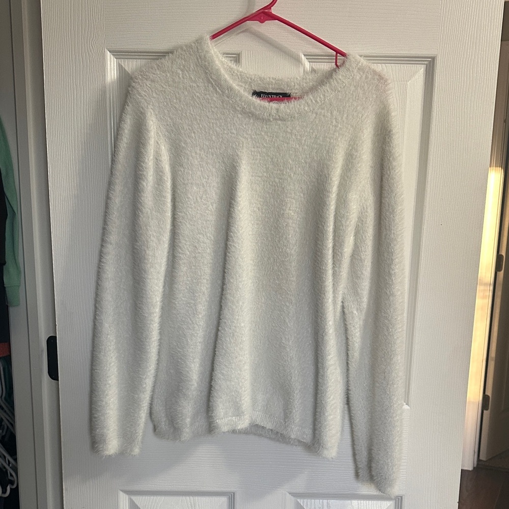 Ellen Tracy Soft White Crew Neck Sweater